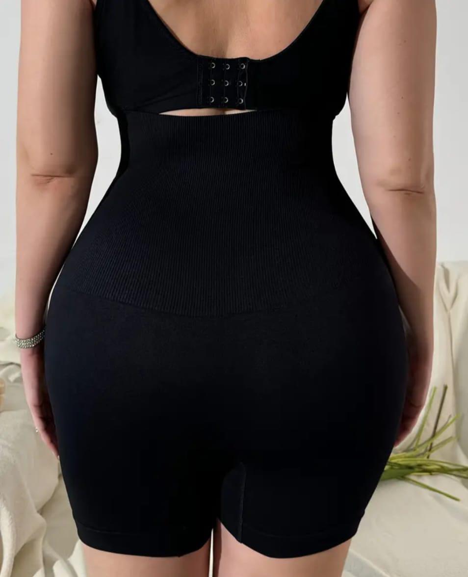 Short Minceur Taille Haute – Effet Ventre Plat & Fessier Galbé
